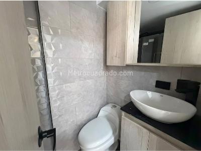 Apartamento de 3 alcobas en arriendo en La Gabriela, Bello, 55 m² · foto 8 de 20