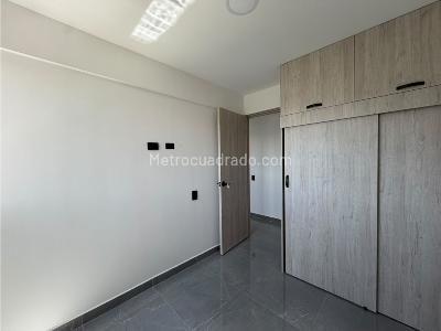 Apartamento de 3 alcobas en arriendo en La Gabriela, Bello, 55 m² · foto 11 de 20