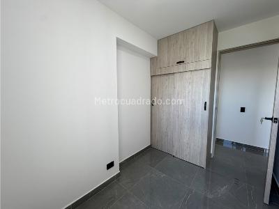 Apartamento de 3 alcobas en arriendo en La Gabriela, Bello, 55 m² · foto 13 de 20