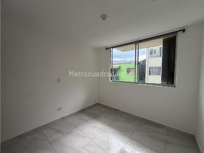 Apartamento de 3 alcobas en arriendo en Barrio Pablo Escobar, Medellín, 56 m² · foto 6 de 10