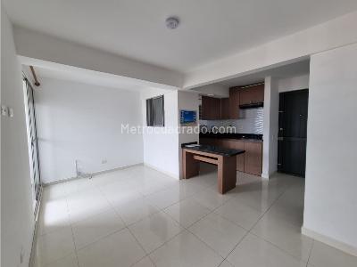 Apartamento de 3 alcobas en arriendo en Madera, Bello, 55 m² · foto 7 de 18