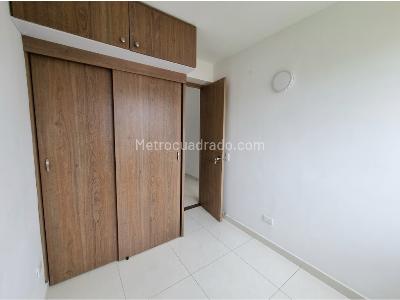 Apartamento de 3 alcobas en arriendo en Madera, Bello, 55 m² · foto 9 de 18