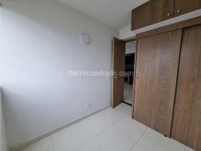Apartamento de 3 alcobas en arriendo en Madera, Bello, 55 m² · foto 11 de 18