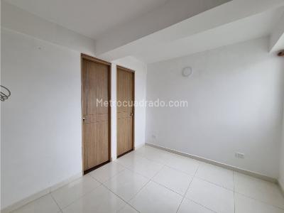 Apartamento de 3 alcobas en arriendo en Madera, Bello, 55 m² · foto 16 de 18