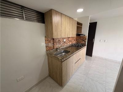 Apartamento de 3 alcobas en arriendo en Guasimalito, Bello, 55 m² · foto 3 de 19