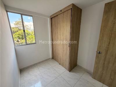 Apartamento de 3 alcobas en arriendo en Guasimalito, Bello, 55 m² · foto 8 de 19