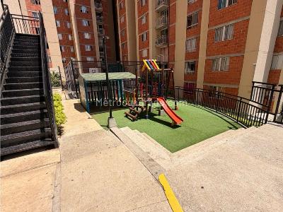 Apartamento de 3 alcobas en arriendo en Guasimalito, Bello, 55 m² · foto 17 de 19