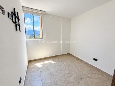 Apartamento de 3 alcobas en arriendo en Guasimalito, Bello, 60 m² · foto 8 de 19