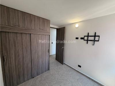 Apartamento de 3 alcobas en arriendo en Guasimalito, Bello, 60 m² · foto 9 de 19