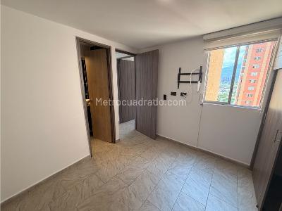 Apartamento de 3 alcobas en arriendo en Guasimalito, Bello, 60 m² · foto 10 de 19
