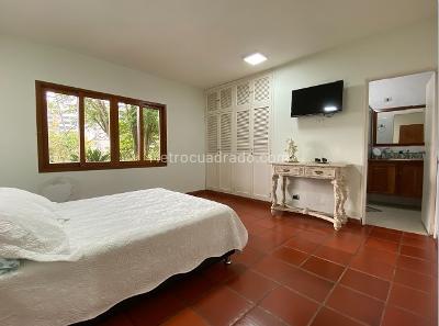 Casa de 4 alcobas en venta en Loma De Las Brujas, Envigado, 1230 m² · foto 12 de 20