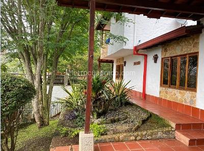 Casa de 4 alcobas en venta en Loma De Las Brujas, Envigado, 1230 m² · foto 19 de 20