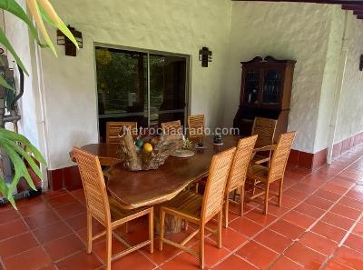 Casa de 4 alcobas en venta en Loma De Las Brujas, Envigado, 1230 m² · foto 6 de 20