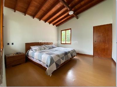 Casa de 4 alcobas en venta en Loma De Las Brujas, Envigado, 1230 m² · foto 8 de 20
