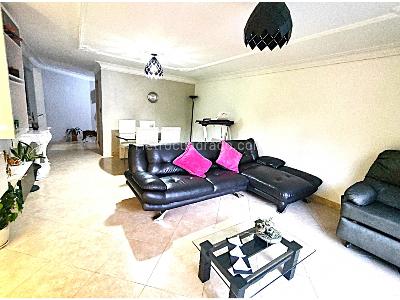 Casa de 5 alcobas en venta en La Almeria, Medellín, 180 m² · foto 2 de 19