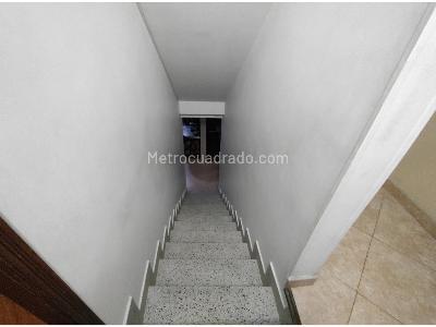 Casa de 5 alcobas en venta en La Almeria, Medellín, 180 m² · foto 6 de 19