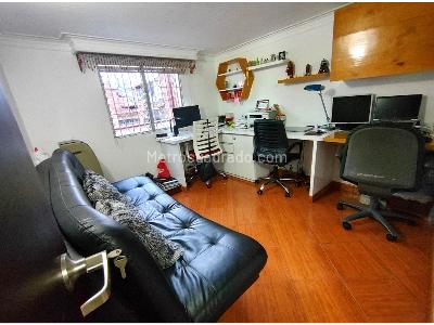 Casa de 5 alcobas en venta en La Almeria, Medellín, 180 m² · foto 7 de 19