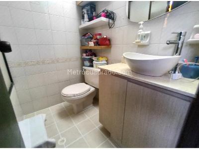 Casa de 5 alcobas en venta en La Almeria, Medellín, 180 m² · foto 9 de 19