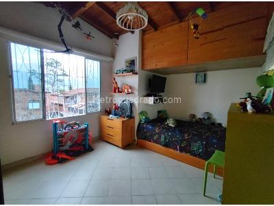 Casa de 5 alcobas en venta en La Almeria, Medellín, 180 m² · foto 19 de 19
