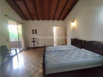 Apartamento de 5 alcobas en venta en El Poblado, Medellín, 280 m² · foto 17 de 20