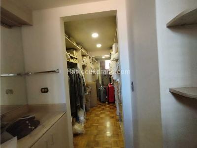 Apartamento de 5 alcobas en venta en El Poblado, Medellín, 280 m² · foto 19 de 20