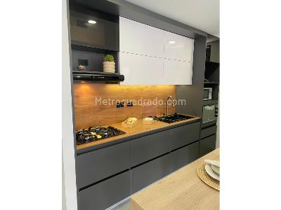 Apartamento en venta en La Castellana, Medellín · foto 2 de 13