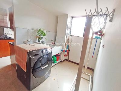 Apartamento de 4 alcobas en venta en Laureles, Medellín, 157 m² · foto 11 de 20