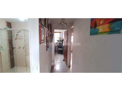 Apartamento en venta en Los Colores, Medellín · foto 8 de 13