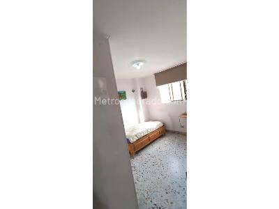 Apartamento en venta en Los Colores, Medellín · foto 9 de 13
