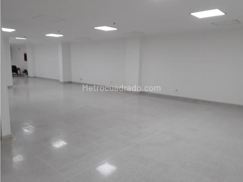 Local Comercial en Venta, Buenos Aires, Medellín - Más
