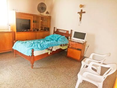 Casa de 5 alcobas en venta en Laureles Nogal, Medellín, 400 m² · foto 13 de 20
