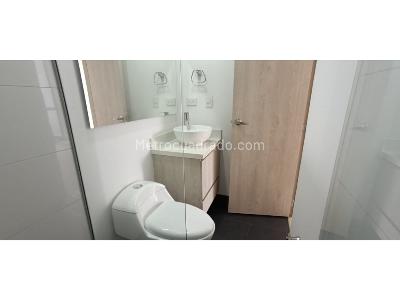Apartamento de 2 alcobas en venta en El Carmelo, Sabaneta, 85 m² · foto 12 de 13