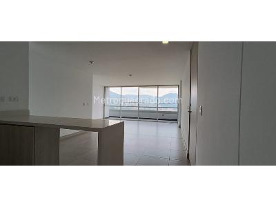 Apartamento de 2 alcobas en venta en El Carmelo, Sabaneta, 85 m² · foto 2 de 13