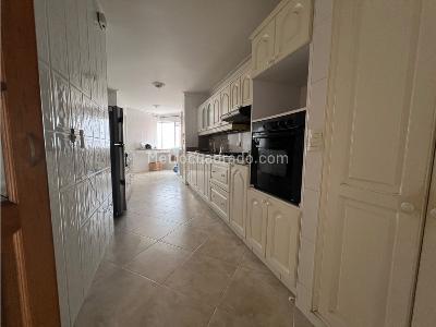 Apartamento en venta en Laureles, Medellín · foto 7 de 20