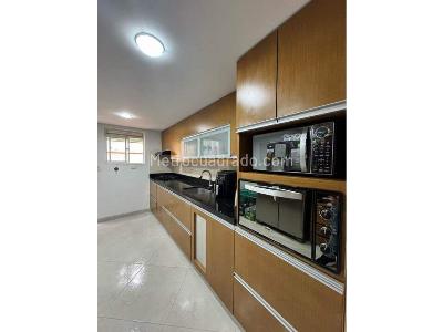 Casa de 4 alcobas en venta en Loma De Los Bernal, Medellín, 157 m² · foto 2 de 14
