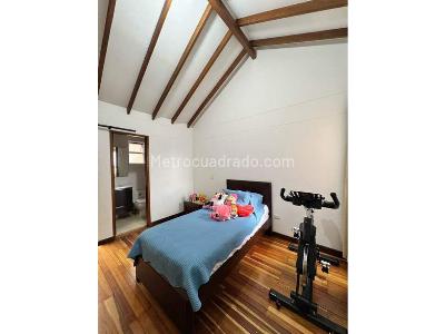 Casa de 4 alcobas en venta en Loma De Los Bernal, Medellín, 157 m² · foto 6 de 14