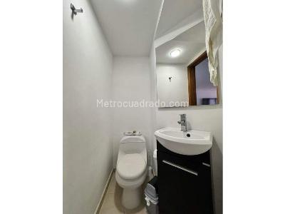 Casa de 4 alcobas en venta en Loma De Los Bernal, Medellín, 157 m² · foto 11 de 14
