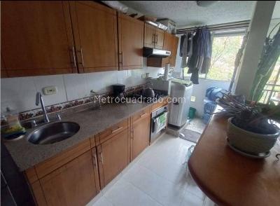 Apartamento de 3 alcobas en venta en Rodeo Alto, Medellín, 64 m² · foto 11 de 20