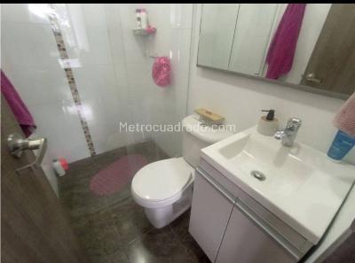 Apartamento de 3 alcobas en venta en Rodeo Alto, Medellín, 64 m² · foto 4 de 20