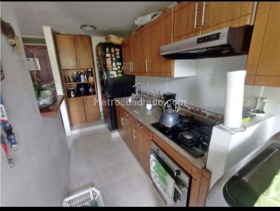 Apartamento de 3 alcobas en venta en Rodeo Alto, Medellín, 64 m² · foto 2 de 20