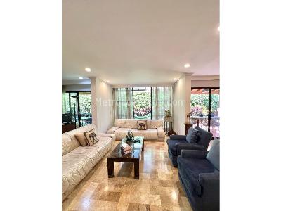 Casa de 3 alcobas en venta en El Esmeraldal, Envigado, 210 m² · foto 3 de 17