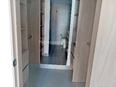 Apartamento de 3 alcobas en venta en Laureles, Medellín, 180 m² · foto 13 de 20