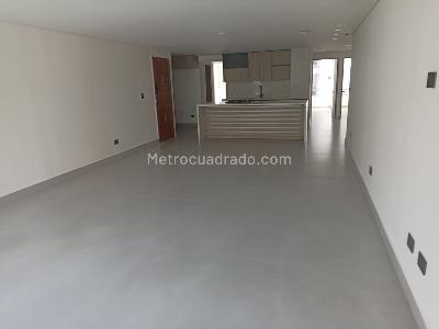 Apartamento de 3 alcobas en venta en Laureles, Medellín, 180 m² · foto 3 de 20