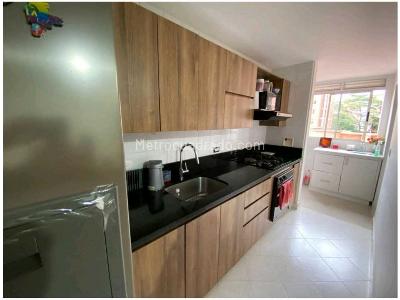 Apartamento de 3 alcobas en venta en Laureles, Medellín, 95 m² · foto 4 de 20