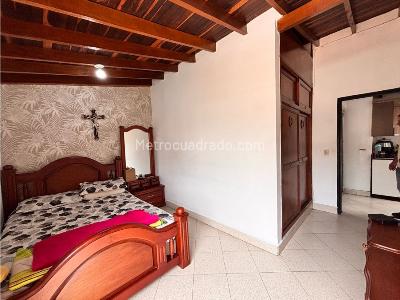 Casa de 3 alcobas en venta en Los Puertos, Bello, 82 m² · foto 7 de 16