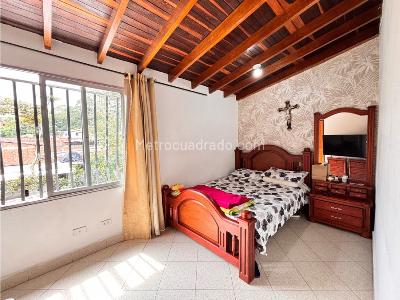 Casa de 3 alcobas en venta en Los Puertos, Bello, 82 m² · foto 8 de 16
