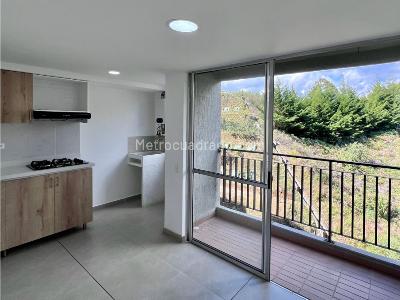Apartamento de 2 alcobas en venta en Fontibon, Rionegro, 61 m² · foto 2 de 20