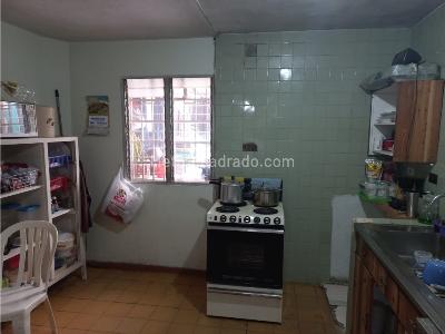 Casa de 5 alcobas en venta en Cristobal, Medellín, 198 m² · foto 11 de 15