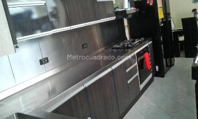 Casa de 5 alcobas en venta en El Nogal, Medellín, 198 m² · foto 2 de 17