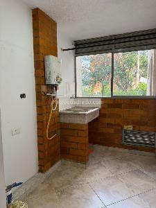 Apartamento de 3 alcobas en venta en Belen Loma De Los Bernal, Medellín, 85 m² · foto 3 de 20